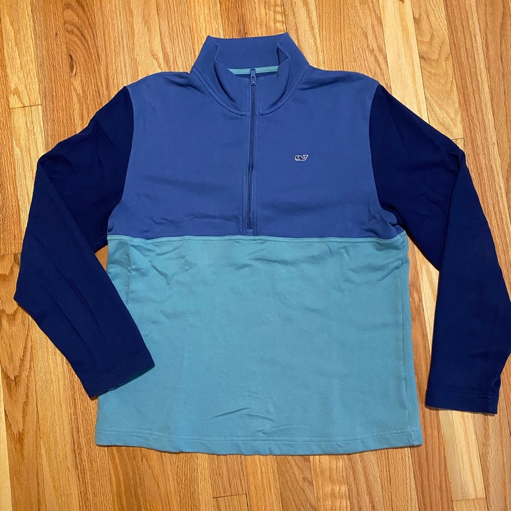Like new - Vineyard Vines quarter zip, color block pull over.